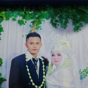 Anis Safitri profile icon