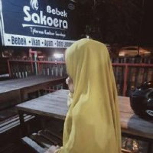 crisnawati profile icon