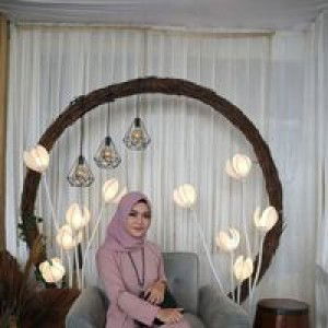 Intan R Budi Iswara profile icon