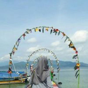 Arum Erischa Widyowati profile icon