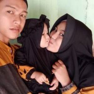 Tita Titot profile icon