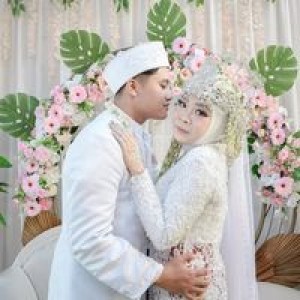 Yuni Marliana profile icon
