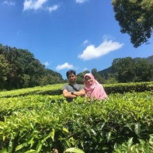 Resti khoerunnisa profile icon