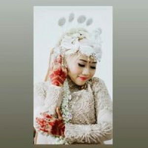 Denti Triawati profile icon