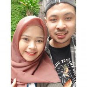 Rezy Nur Fauziyah profile icon
