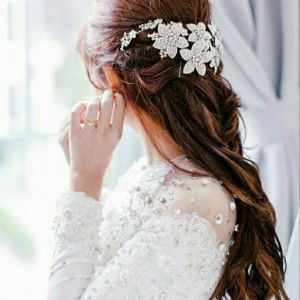 Dheeya Nadira profile icon