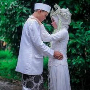 Dwi Agustin profile icon