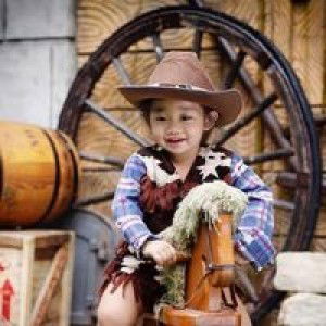 CharLotte L Meneses profile icon