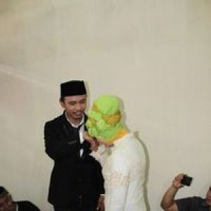 Fitria Resta profile icon