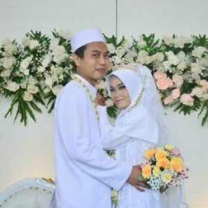 sri wahyuni profile icon