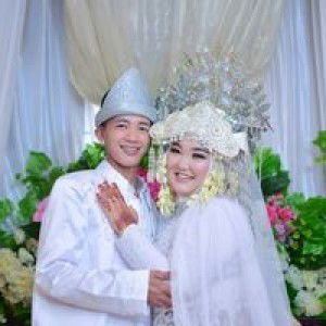 Andini Dea Safitri profile icon