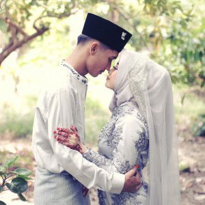 Indah Wijayanti profile icon