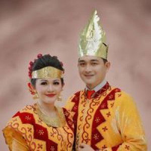 Erni Cahyani profile icon