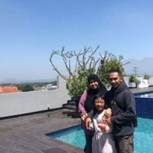 Nisa Yonis profile icon