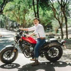 Khomkrit Hemanak profile icon