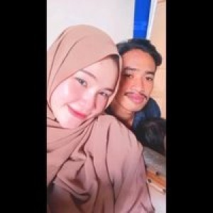 Dewi Safariani profile icon