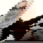 Ratna Jewell profile icon