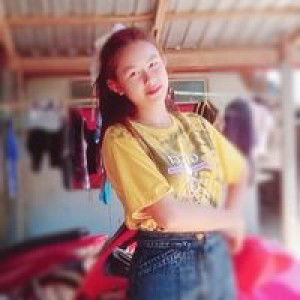 เดือน'น ฉาย profile icon