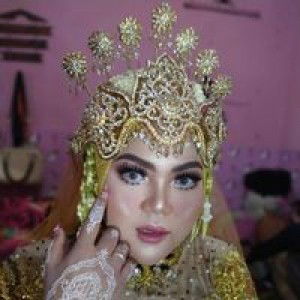 Adelia Laras profile icon