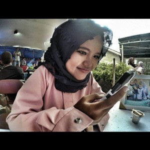 Reni Suci profile icon