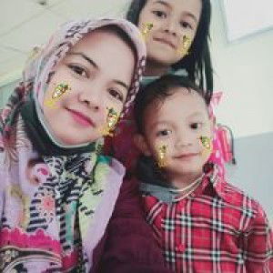 Lilis Apriatin profile icon