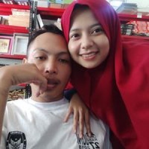 Intan Junia R profile icon