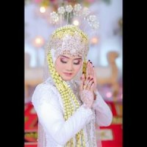 Retno Puspita Dewi profile icon