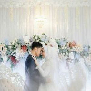 Dini Oktaviani profile icon