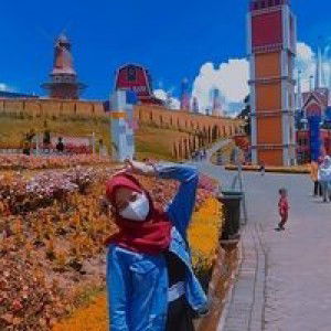 AnisSasikirana Azza VeeBahri profile icon