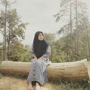 fitriani aulia fauziah profile icon