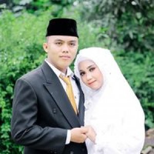 Eka Juliyanti profile icon