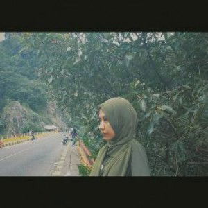 Luluk Halimatus profile icon