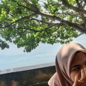 Nur Aiinii profile icon