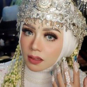 Poppi Agustina profile icon