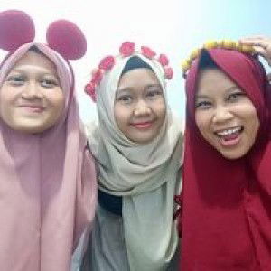 Indah Al Zam-zami profile icon