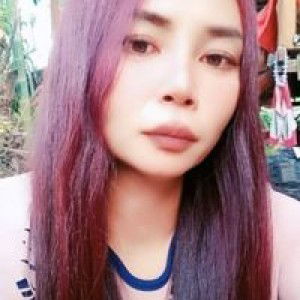 คุณนายพูลทรัพย์ เจ้าของธุรกิจอสังหาริมทรัพย์ profile icon