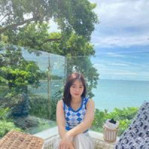 Fah Napaporn profile icon