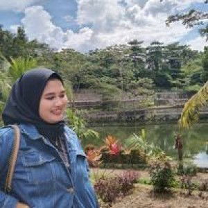 Rini Rhofiyani profile icon