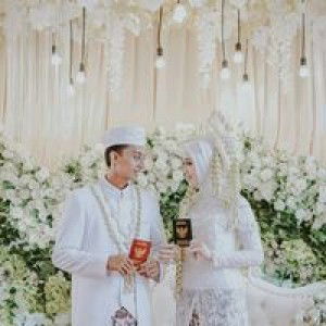 Devinovitasari profile icon