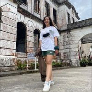 Karen Alexandra Layron profile icon