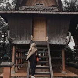 Nur Aeni Faridah profile icon