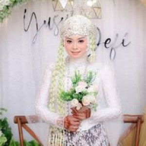 Defi Putri Famuji profile icon