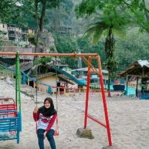 Nur Laila profile icon