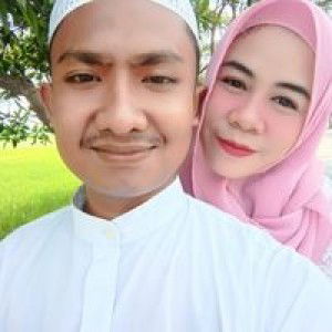 Dewi Rahayu Syahra profile icon