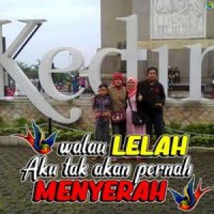 Tri Wahyuni profile icon