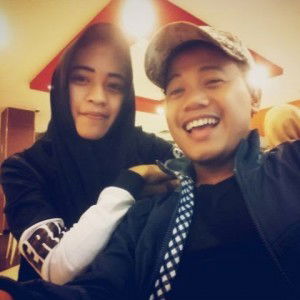 astrid diah profile icon