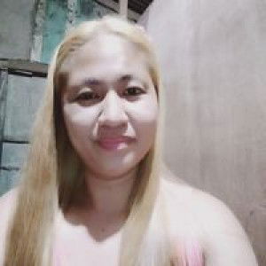 Rena Santillan Ruiz profile icon