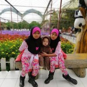 Zulhaika Kamarazaman profile icon