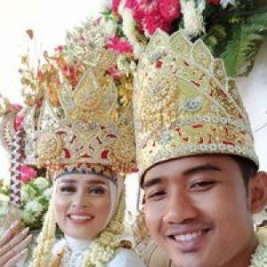 Risa Nurhidayah profile icon