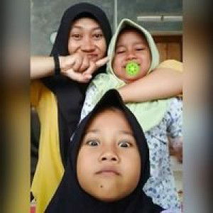 Mb Asih Sularsih profile icon